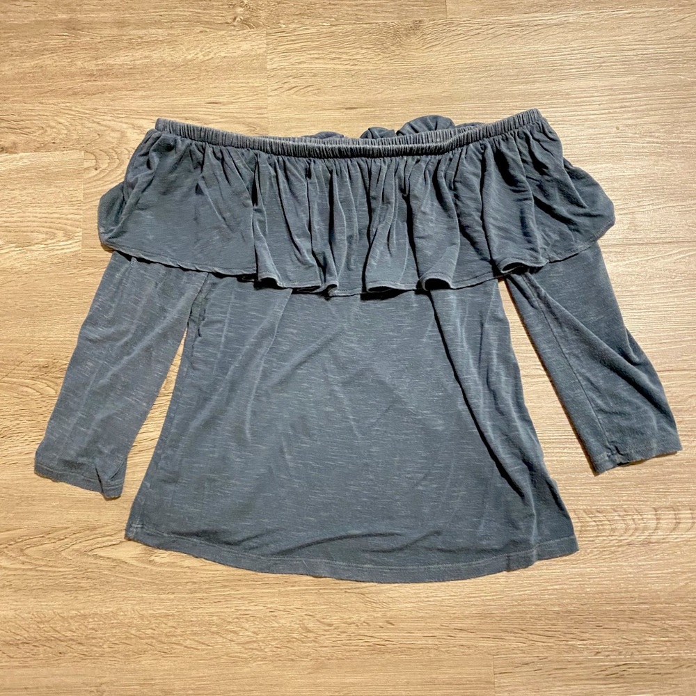 American eagle off the shoulder top